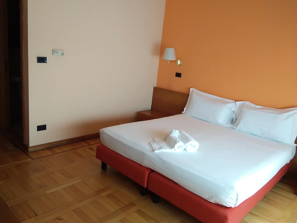 Hotel Cavalieri Pinerolo Luaran gambar
