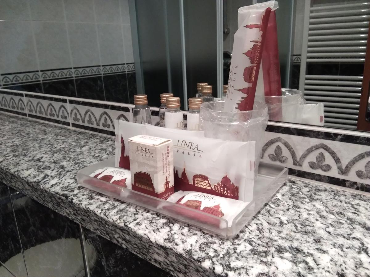 Hotel Cavalieri Pinerolo Luaran gambar